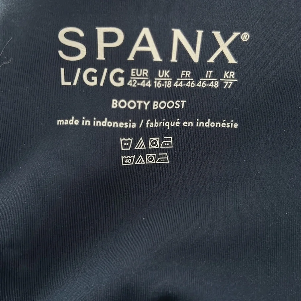 NWT Spanx Booty Boost Skinny Flare Yoga Pants - Picture 9 of 12
